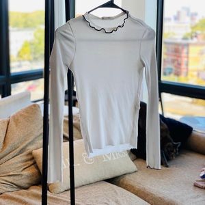 Daintily black trimmed white collared Zara top